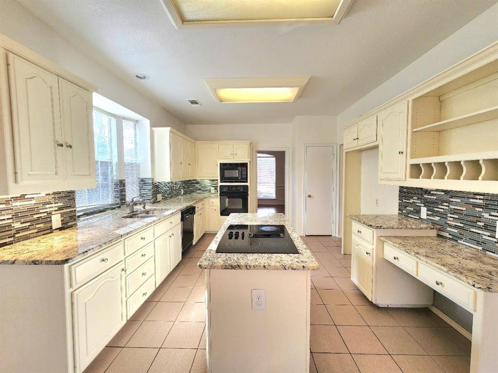 6648 Wickliff Trail, Plano, TX 75023