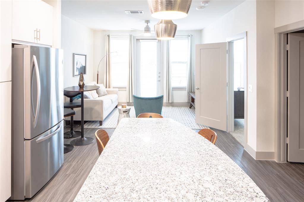 3383 Cedarplaza Lane #2111, Dallas, TX 75235