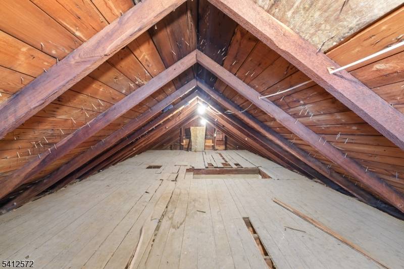 17 High St, Andover Boro, NJ 07821