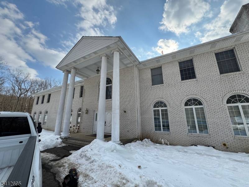 28 Miller Dr, Boonton Twp., NJ 07005