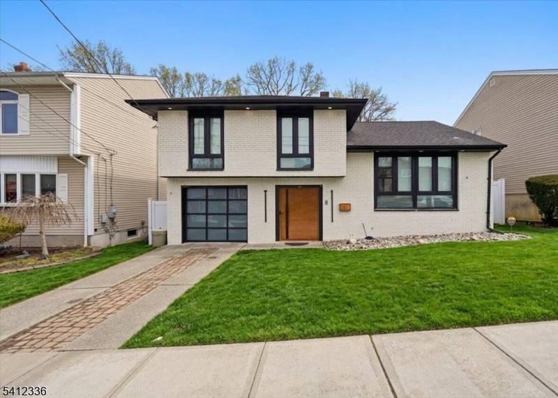 32 Luhman Ter, Secaucus Town, NJ 07094