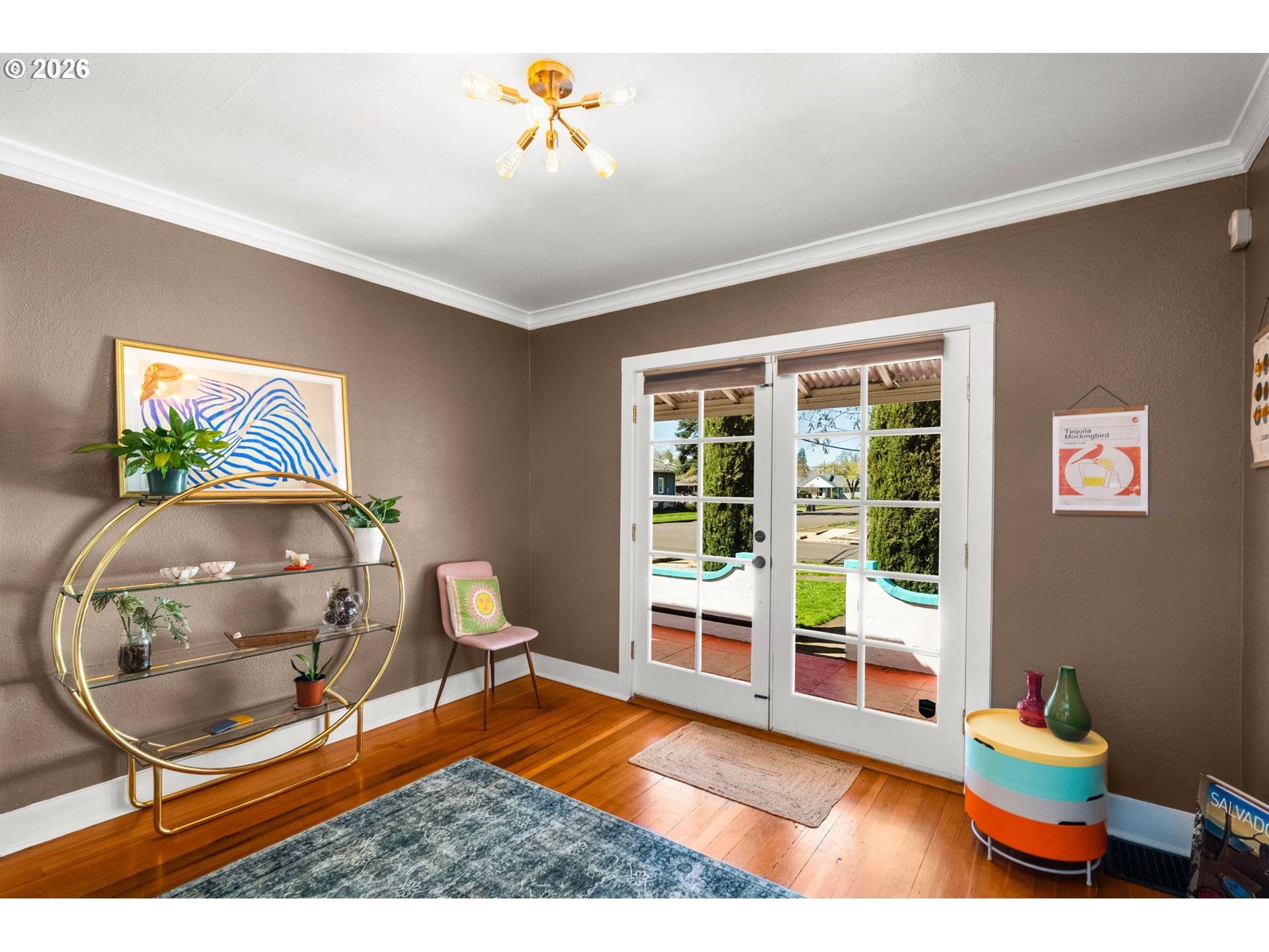 305 E CLARENDON ST, Gladstone, OR 97027