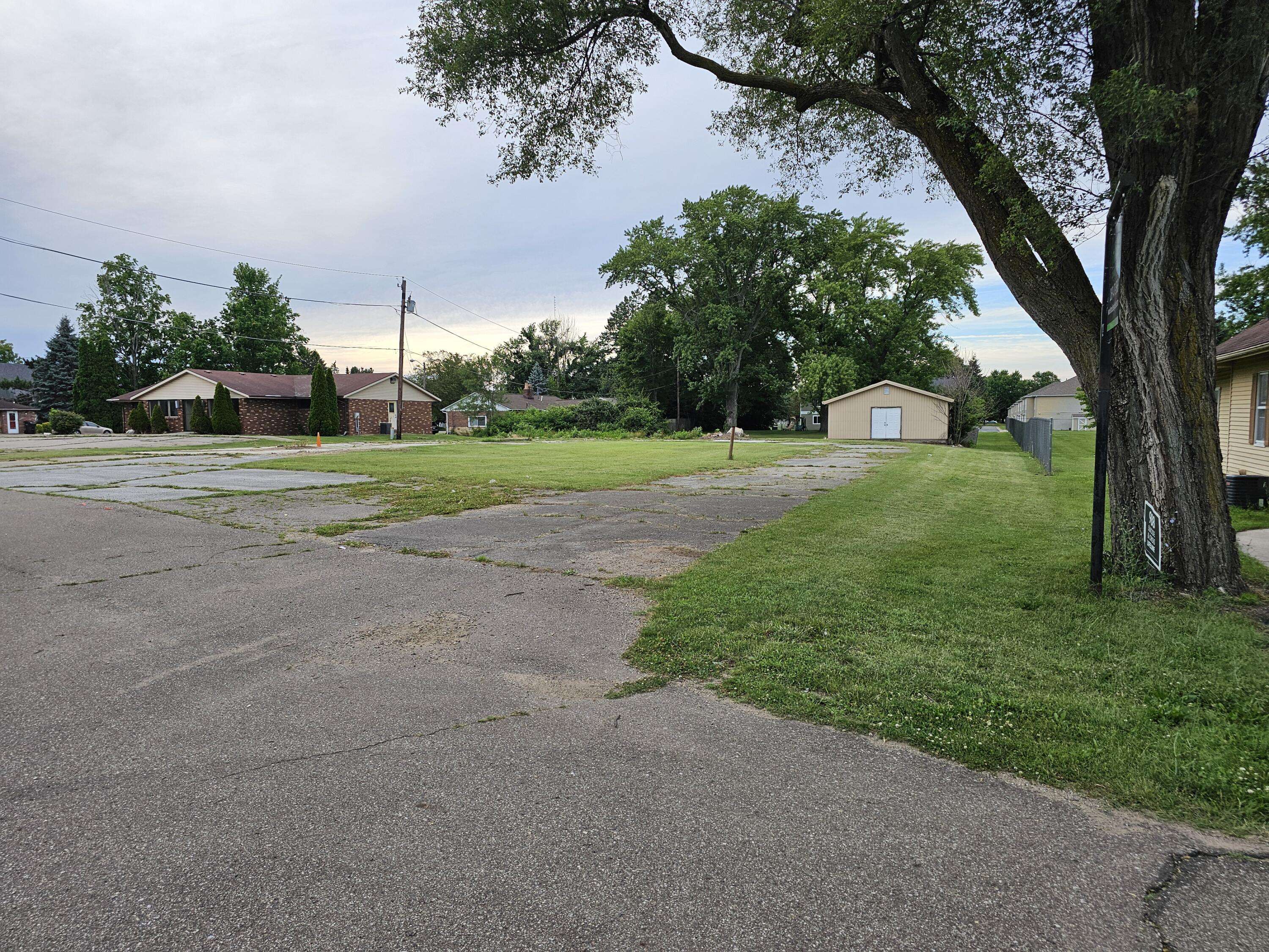 644 St Joseph AVE, Berrien Springs Vllg, MI 49103