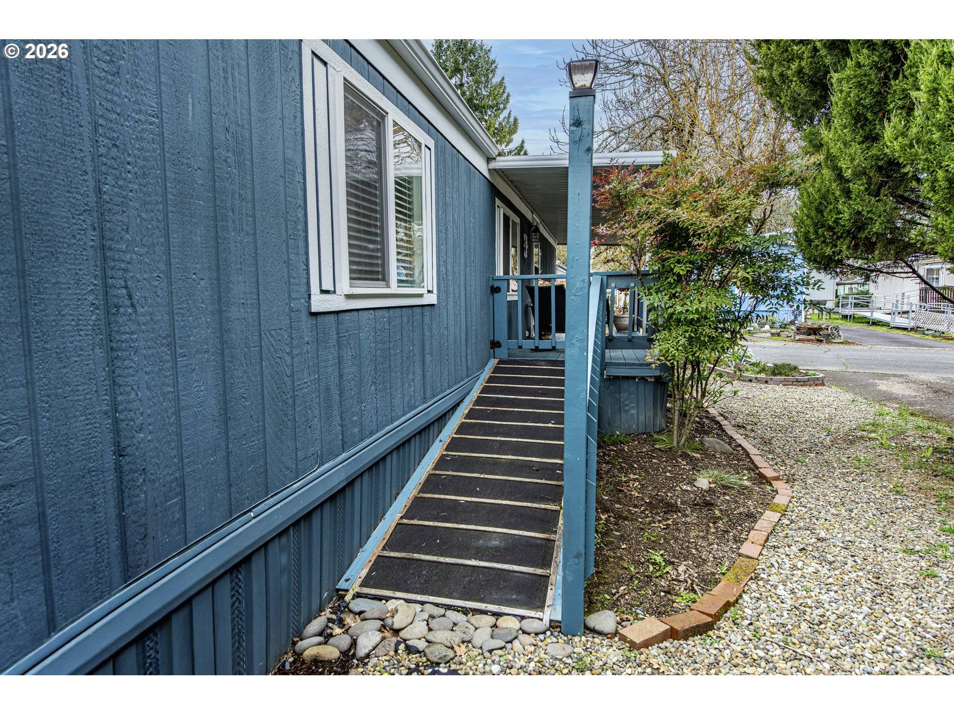 1475 GREEN ACRES RD #121, Eugene, OR 97408