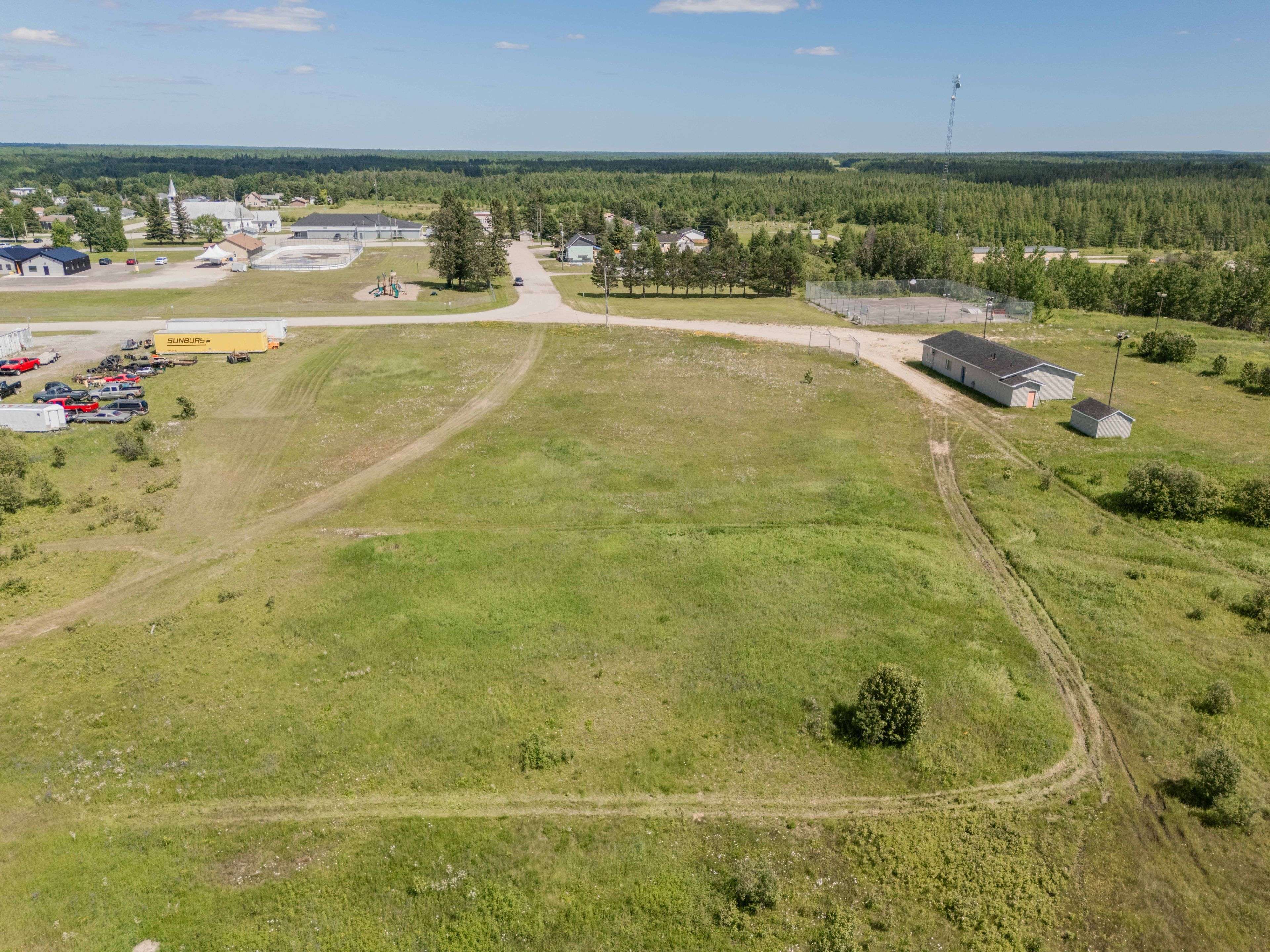 Pt1 Pt3 of CR347, Decarie AVE #Fauquier, Kapuskasing, ON P0L 1G0