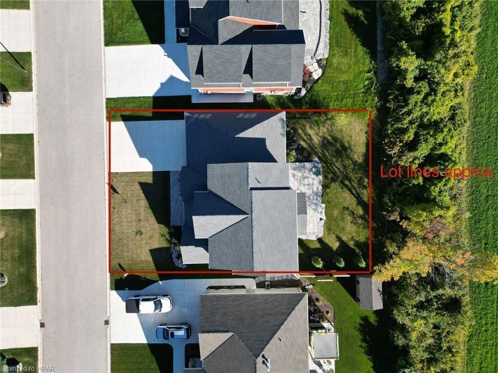 8 THIMBLEWEED DR, Bluewater, ON N0M 1G0