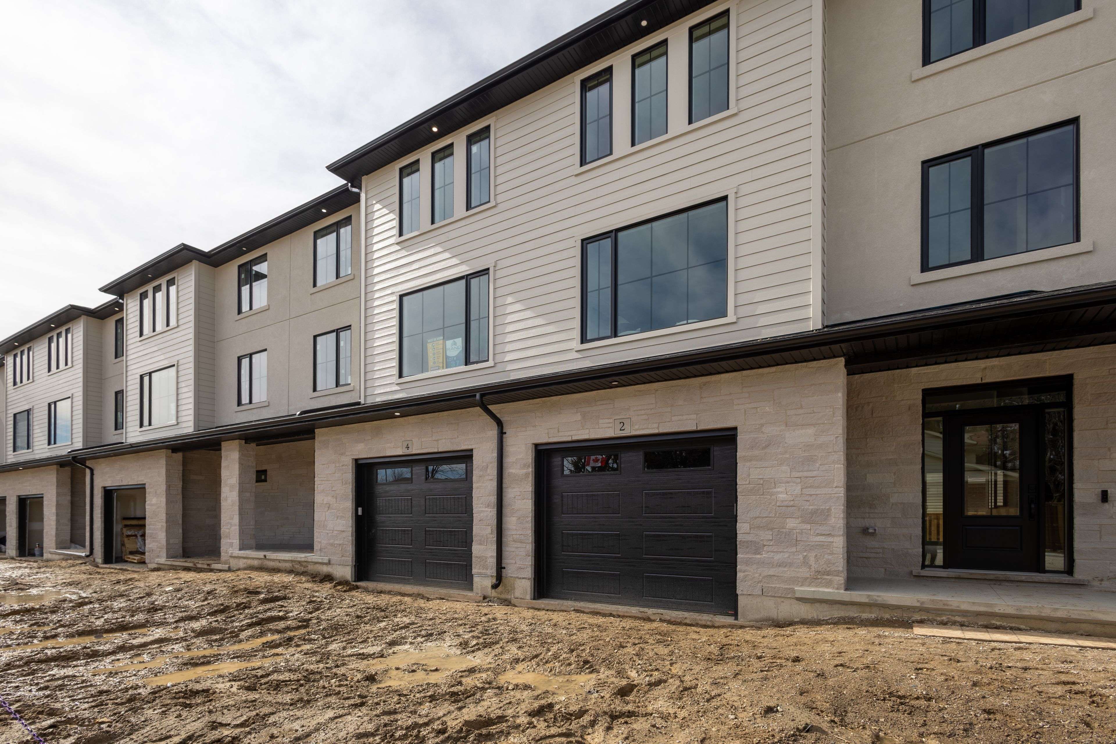 233 Upper Queen ST #2, Thames Centre, ON N0M 2P0