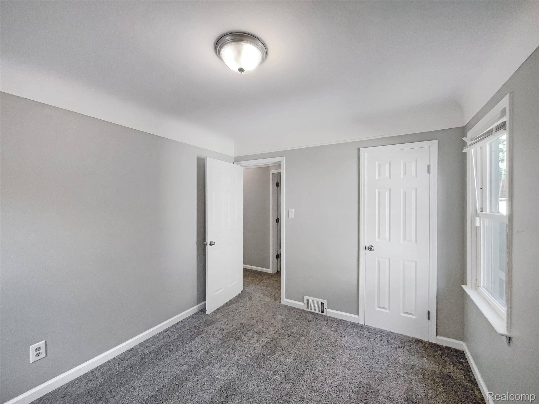 18067 Rosetta AVE, Eastpointe, MI 48021