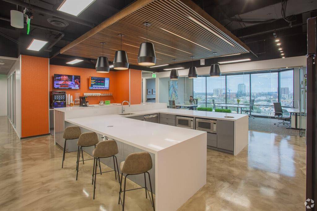 2626 Cole Avenue #400, Dallas, TX 75204