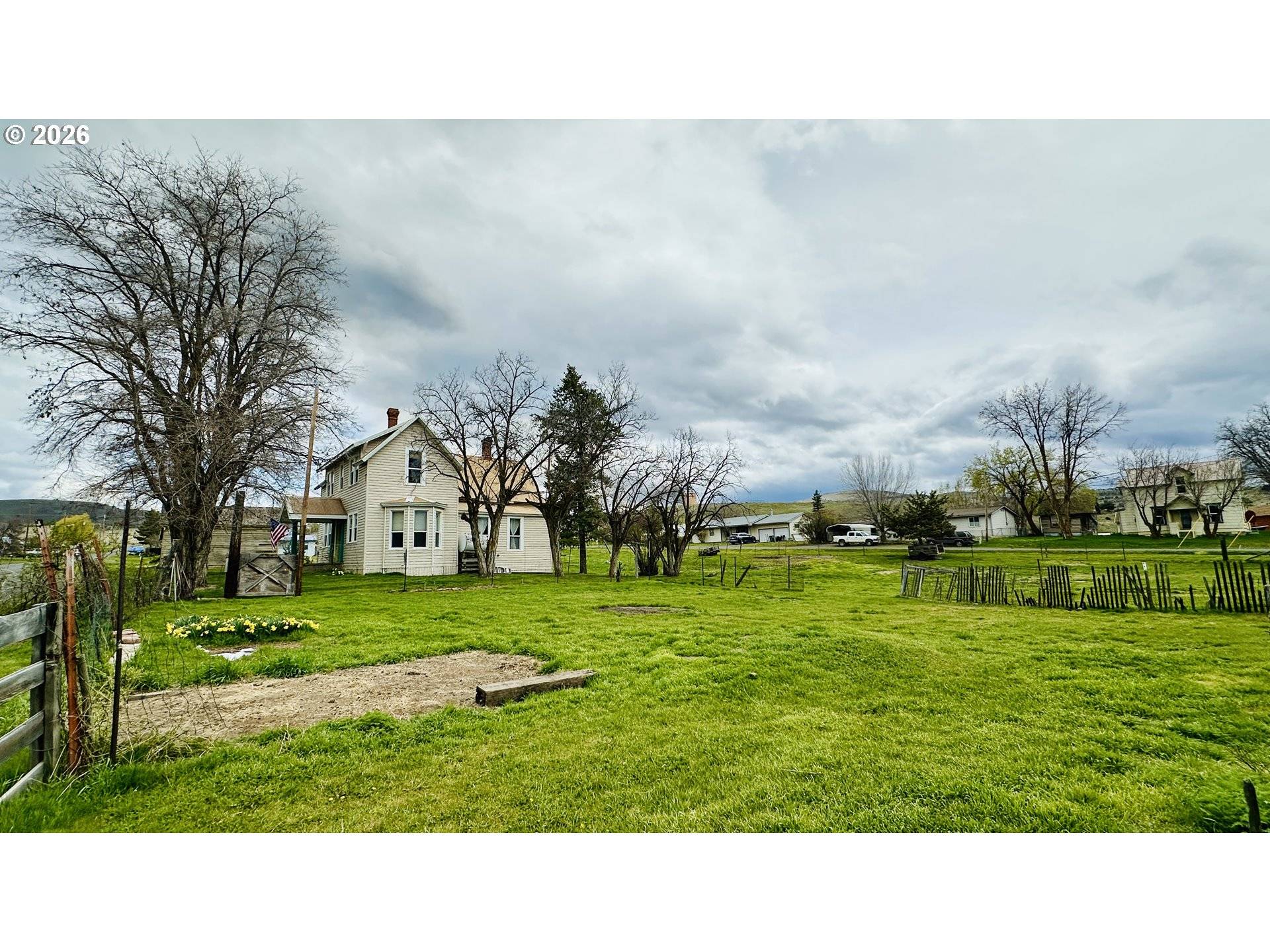 955 B ST, Fossil, OR 97830