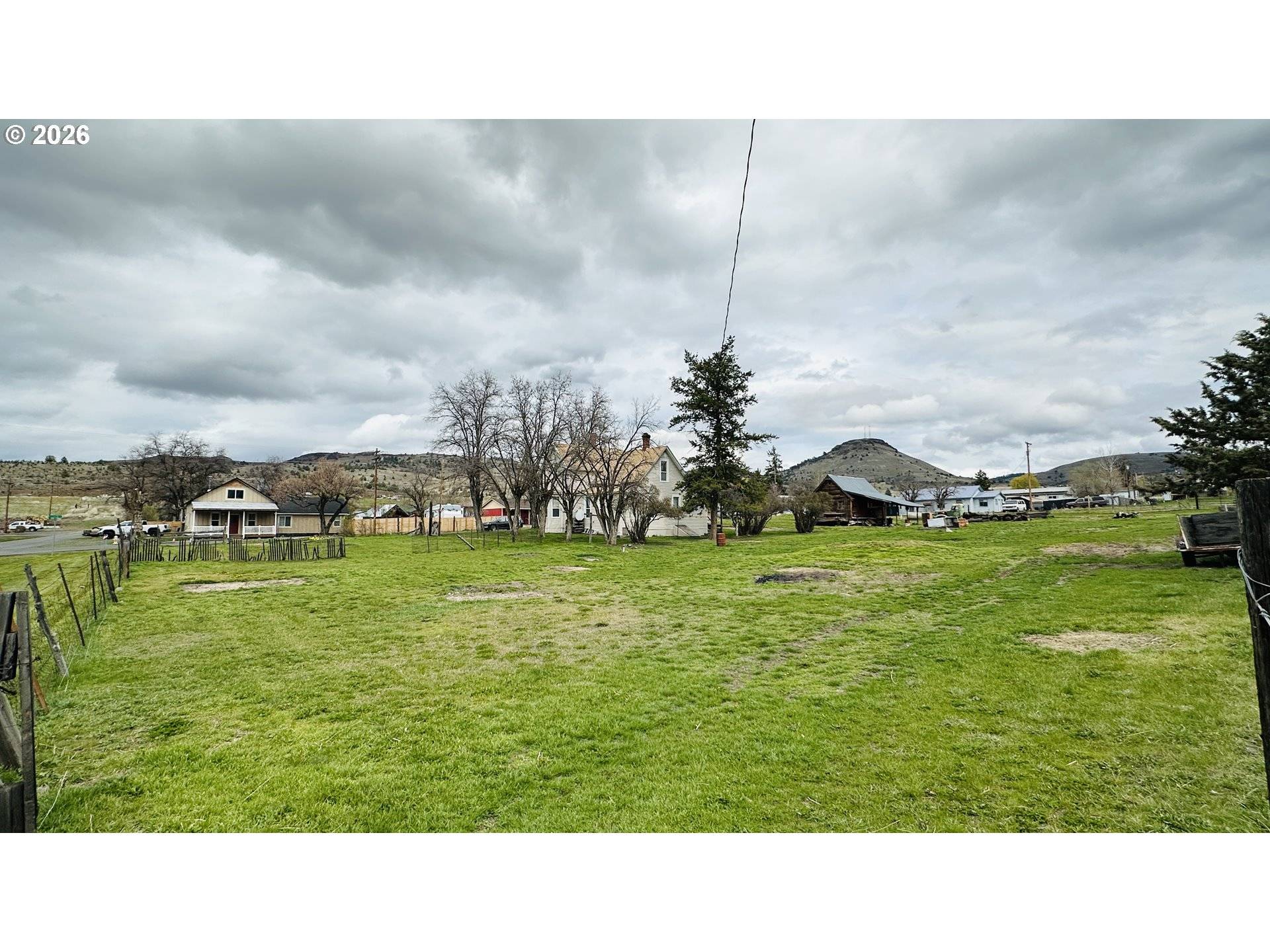 955 B ST, Fossil, OR 97830