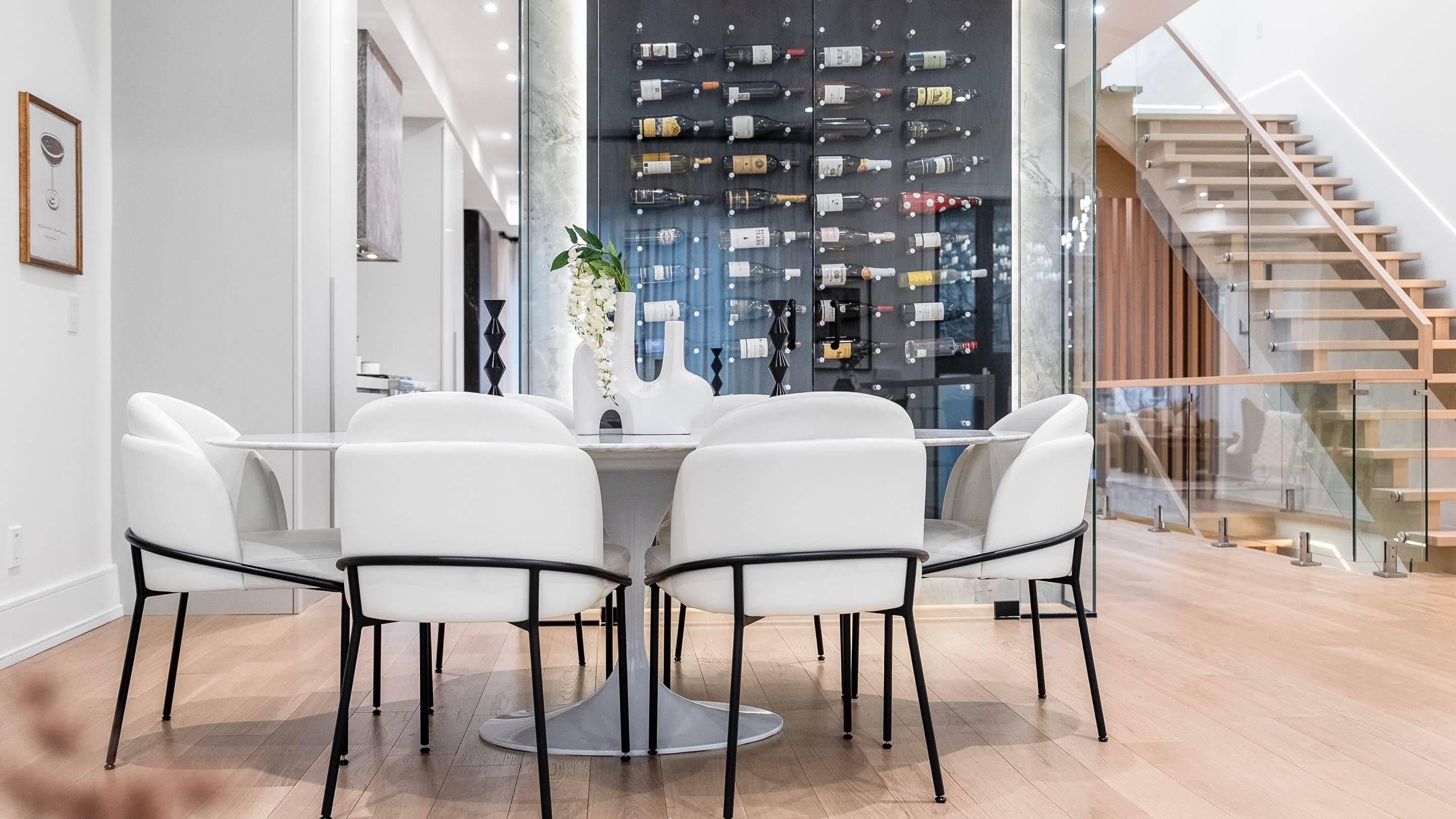 132 Duplex AVE, Toronto C03, ON M5P 2A7