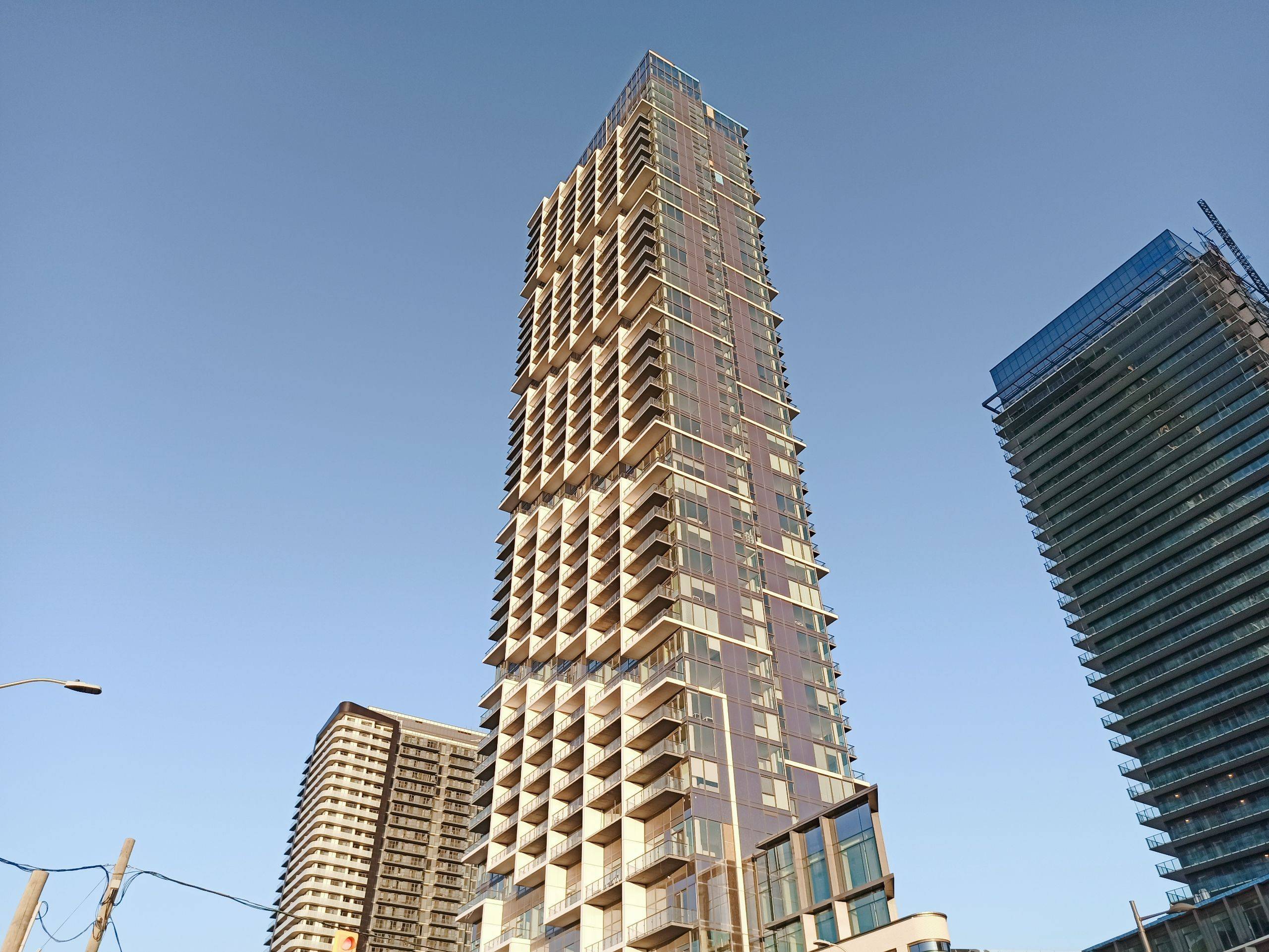 1000 Portage Pkwy #4309, Vaughan, ON L4K 0L1