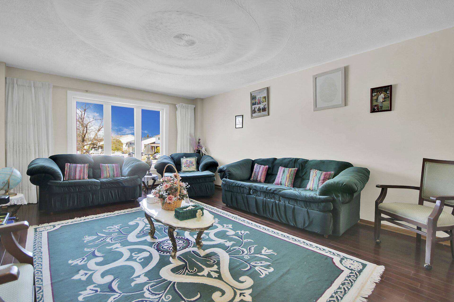 2876 Tresa CT, Blossom Park - Airport And Area, ON K1T 2H1