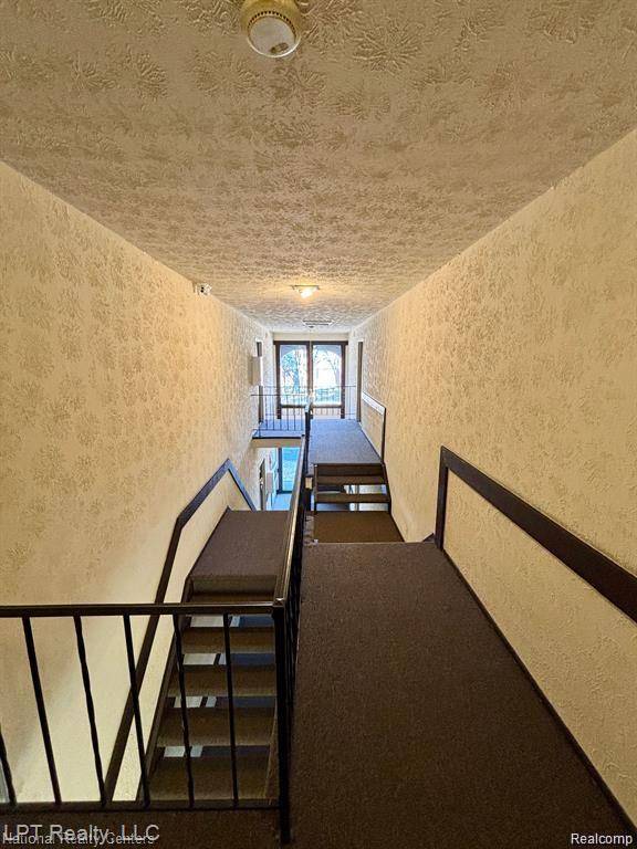 4973 E 10 Mile RD #8, Warren, MI 48091