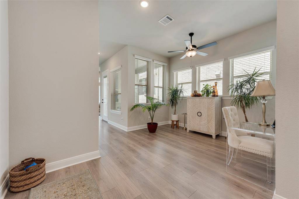 3126 Cliff Swallow Lane, Arlington, TX 76005