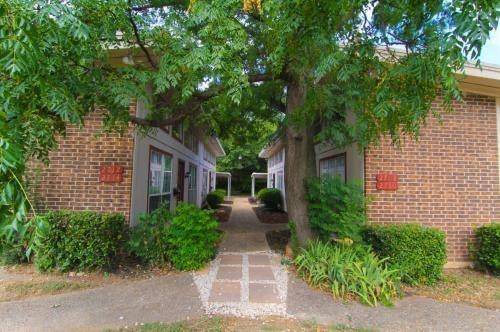 2714 McCart Avenue, Fort Worth, TX 76110