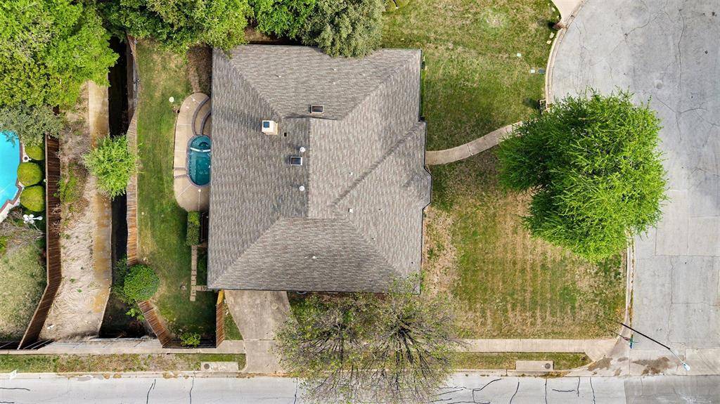 7401 Windcrest Court N, North Richland Hills, TX 76182