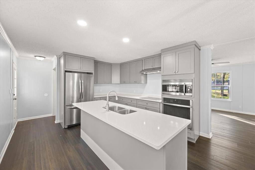 109 Summers Circle, Azle, TX 76020