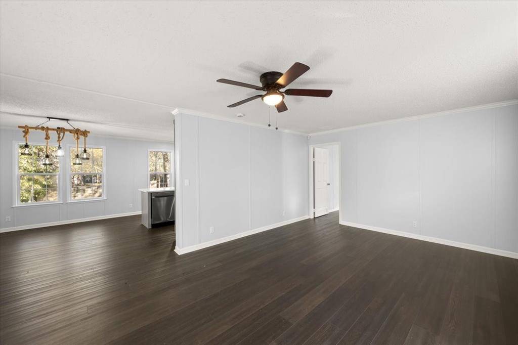 109 Summers Circle, Azle, TX 76020