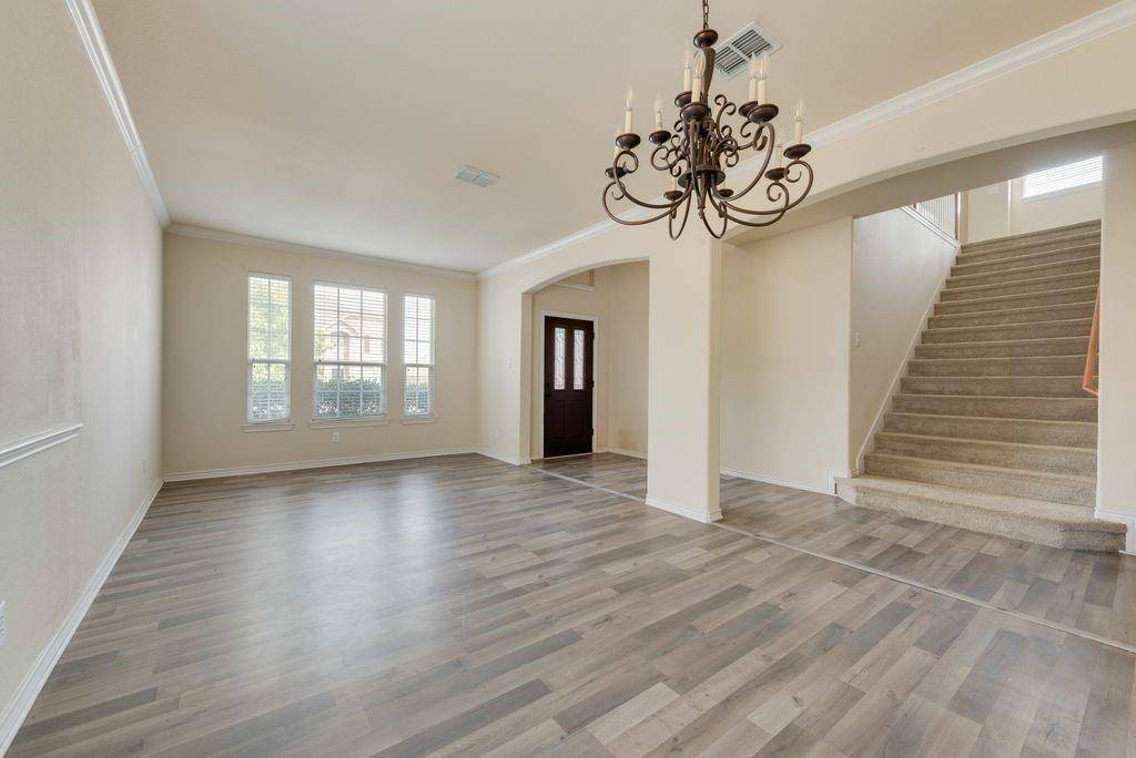 851 Grant Street, Burleson, TX 76028