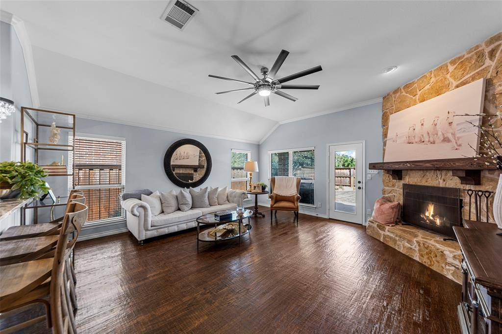 1121 Seclusion Cove Drive, Mckinney, TX 75072