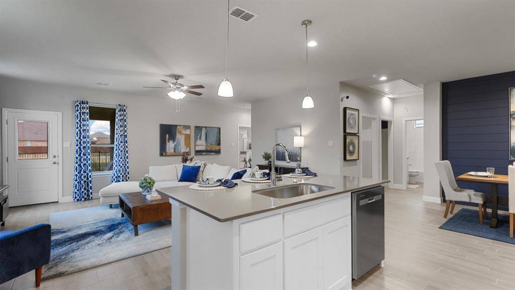 107 STANTON Avenue, Rhome, TX 76078