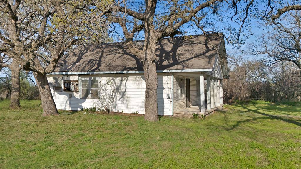 202 Johns Drive, Chico, TX 76431