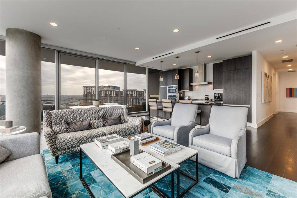 3130 N Harwood Street #801, Dallas, TX 75201