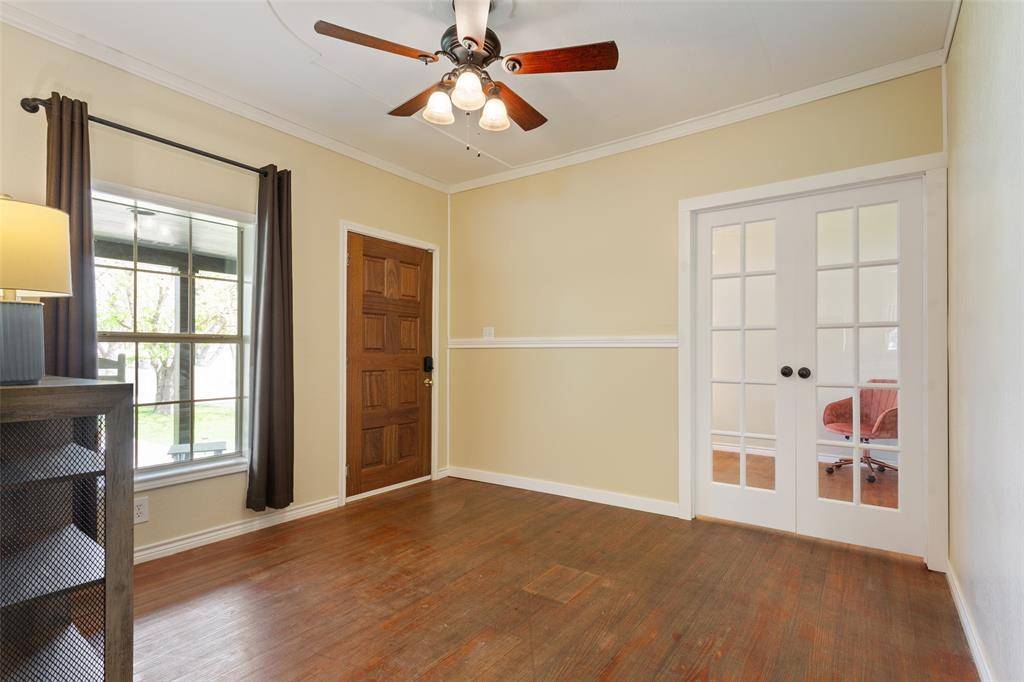 314 N Avenue I, Clifton, TX 76634