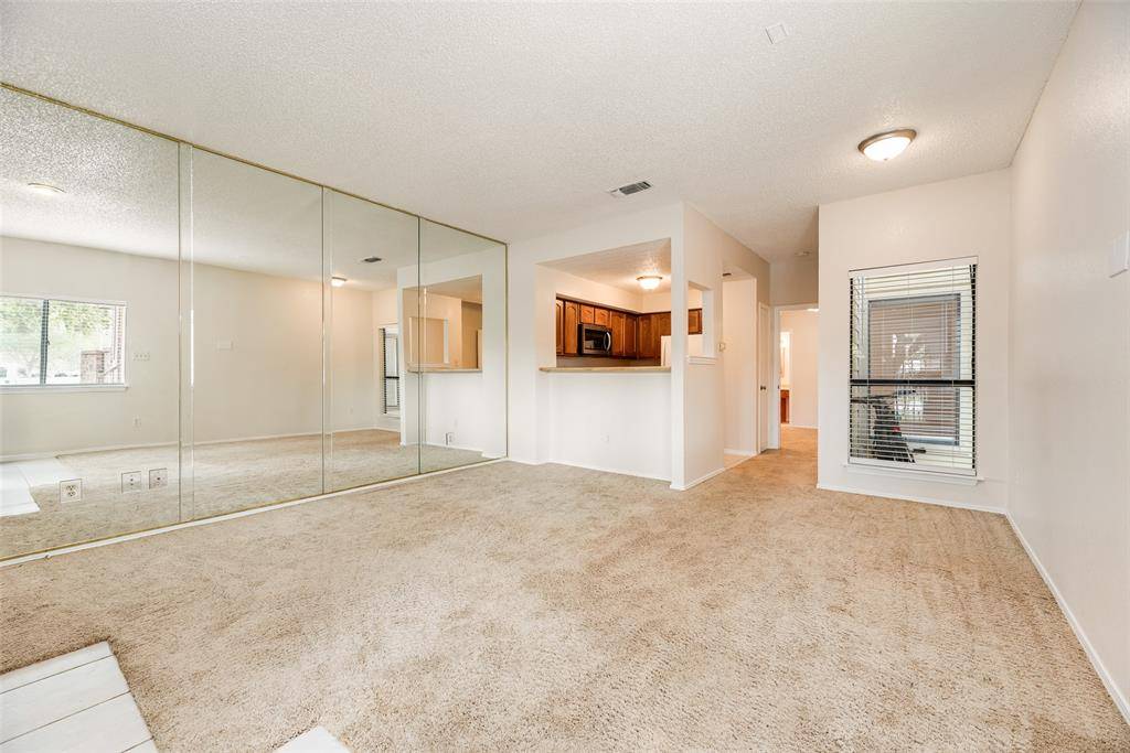 3117 Sondra Drive #101, Fort Worth, TX 76107