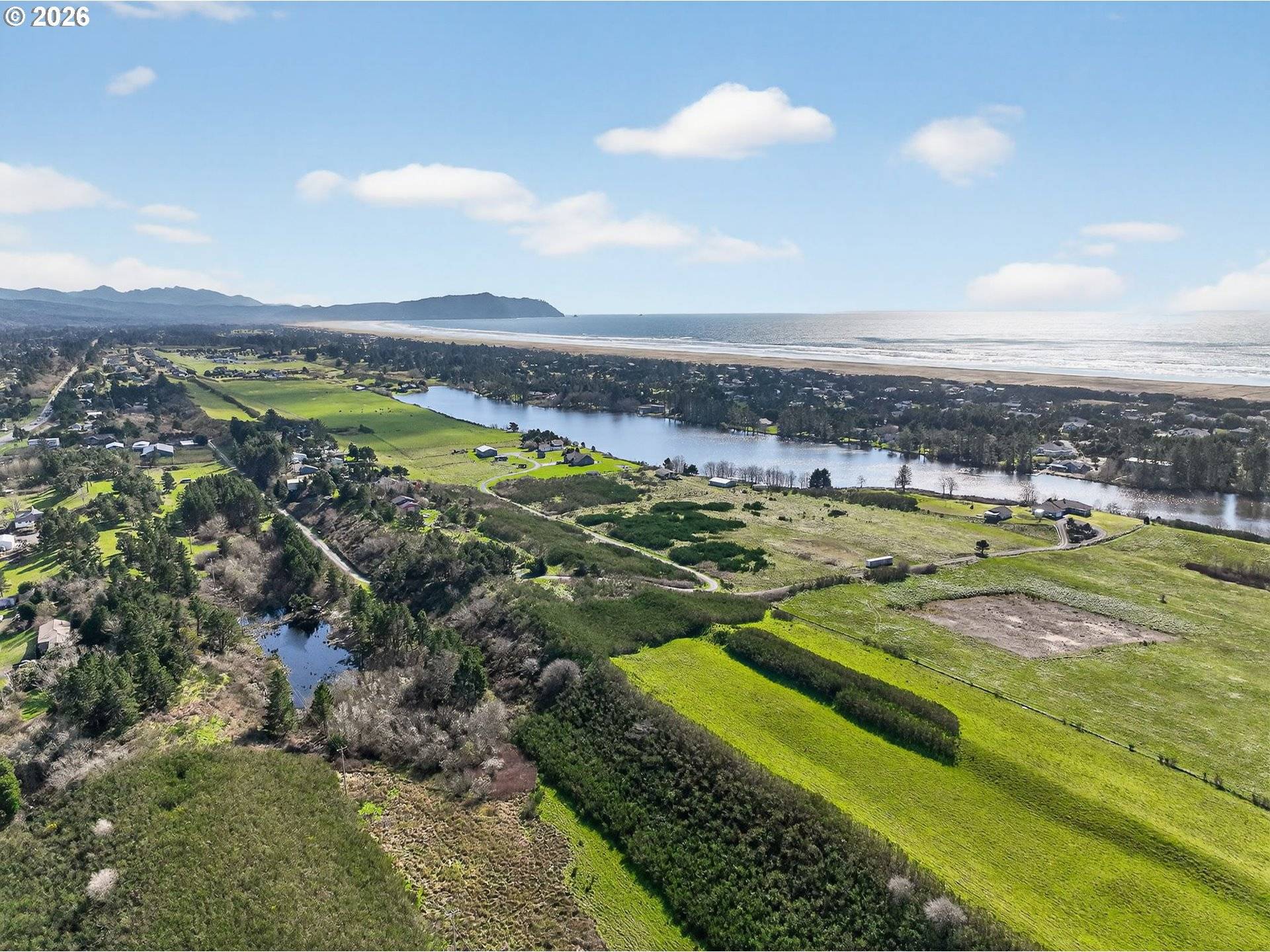 89953 SEALES RD, Warrenton, OR 97146