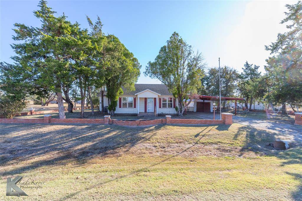 405 S Hinton Street, Benjamin, TX 79505