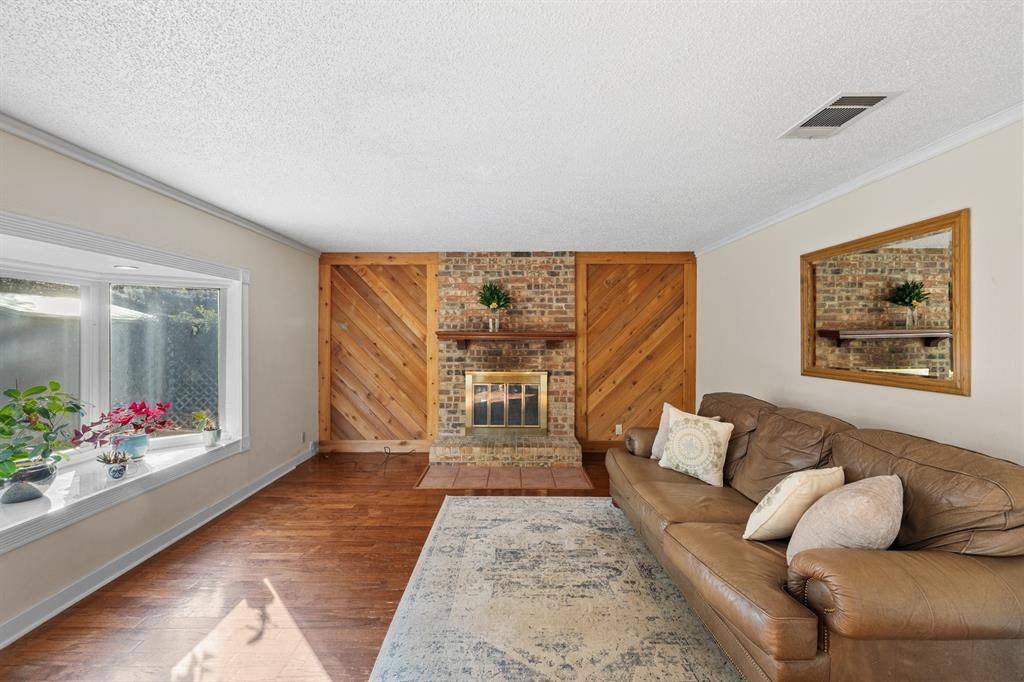 3708 Windsong Lane, Bedford, TX 76021