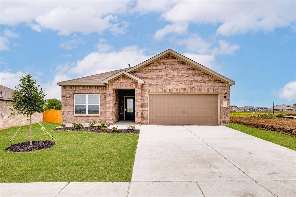 210 Julian Davis Drive, Venus, TX 76084