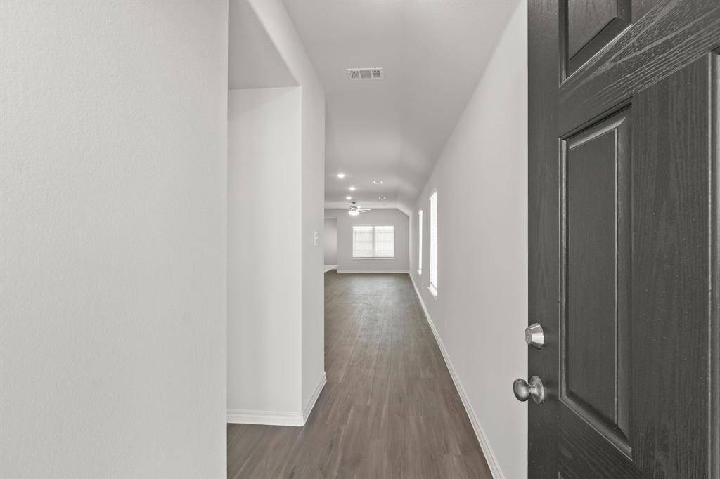 10025 Freighter Trail, Fort Worth, TX 76131