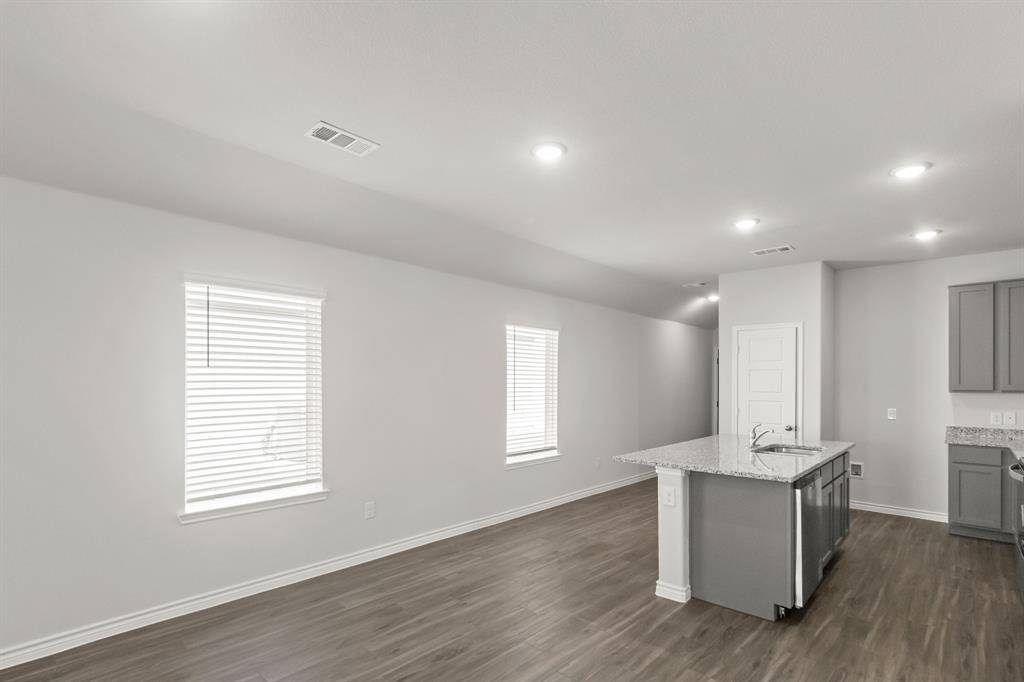 10025 Freighter Trail, Fort Worth, TX 76131