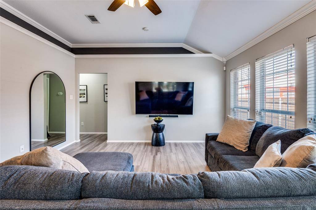 5427 Dove Drive, Dallas, TX 75236