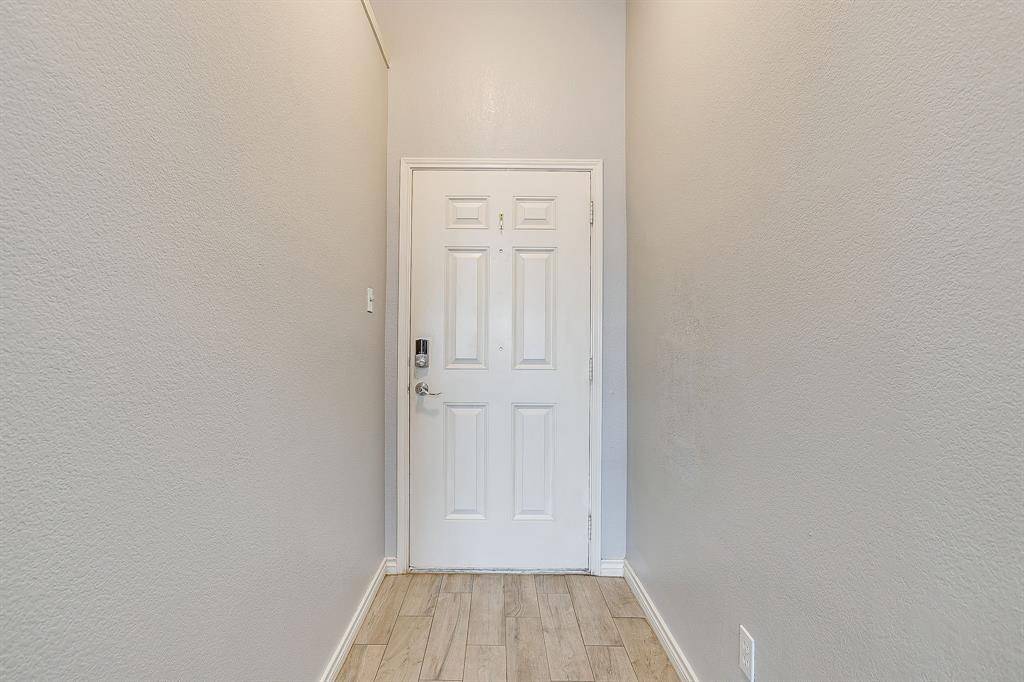 636 Clearbrook Street, Azle, TX 76020