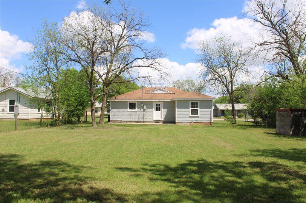 2105 6 TH, Brownwood, TX 76801