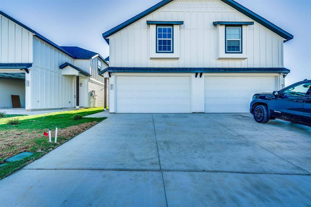 912 Cooksey Court #A, Grandview, TX 76050