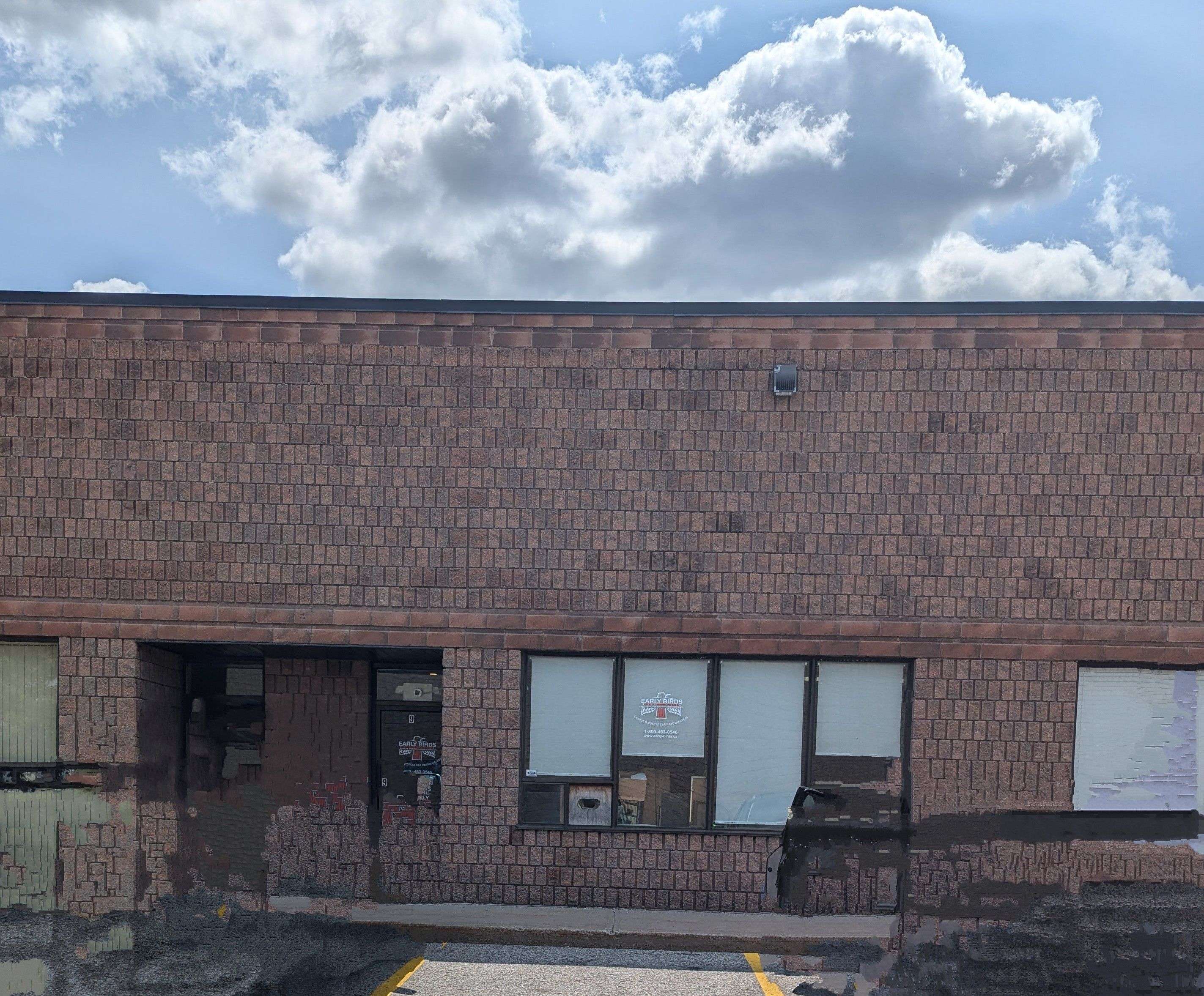 25 Saunders RD #9, Barrie, ON L4N 9A7