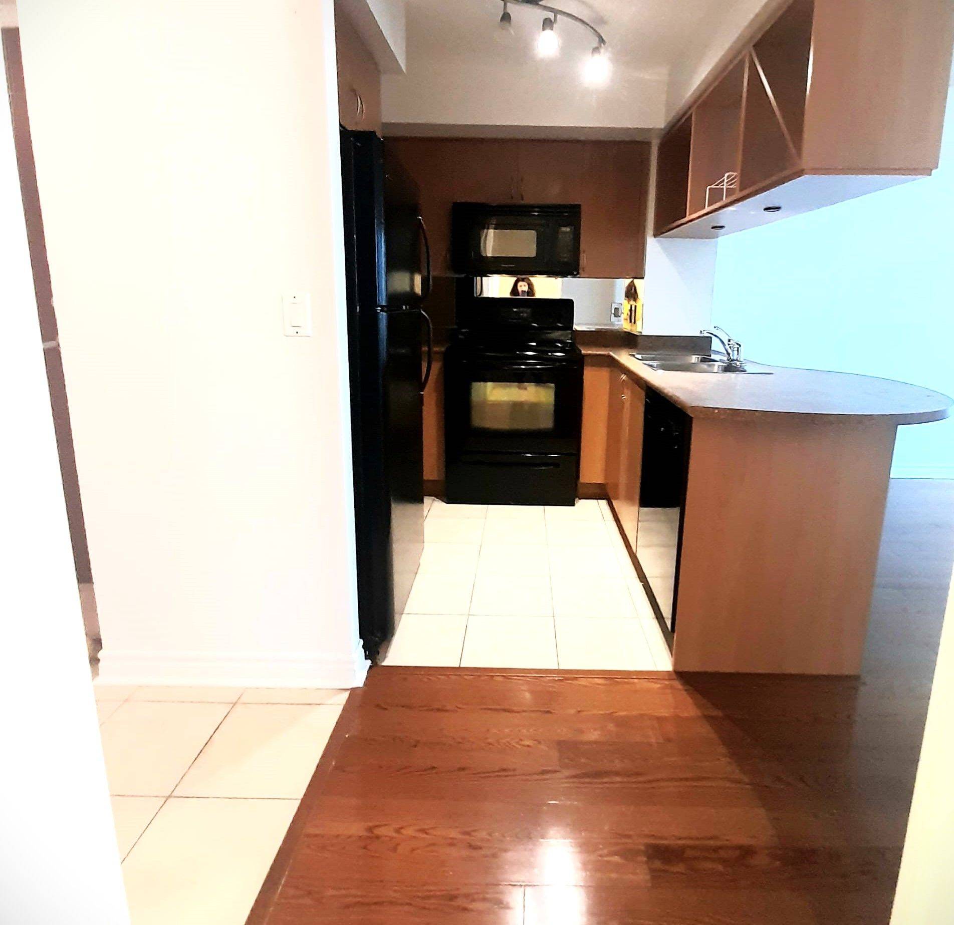 4090 Living Arts DR #1212, Mississauga, ON L5B 4M8