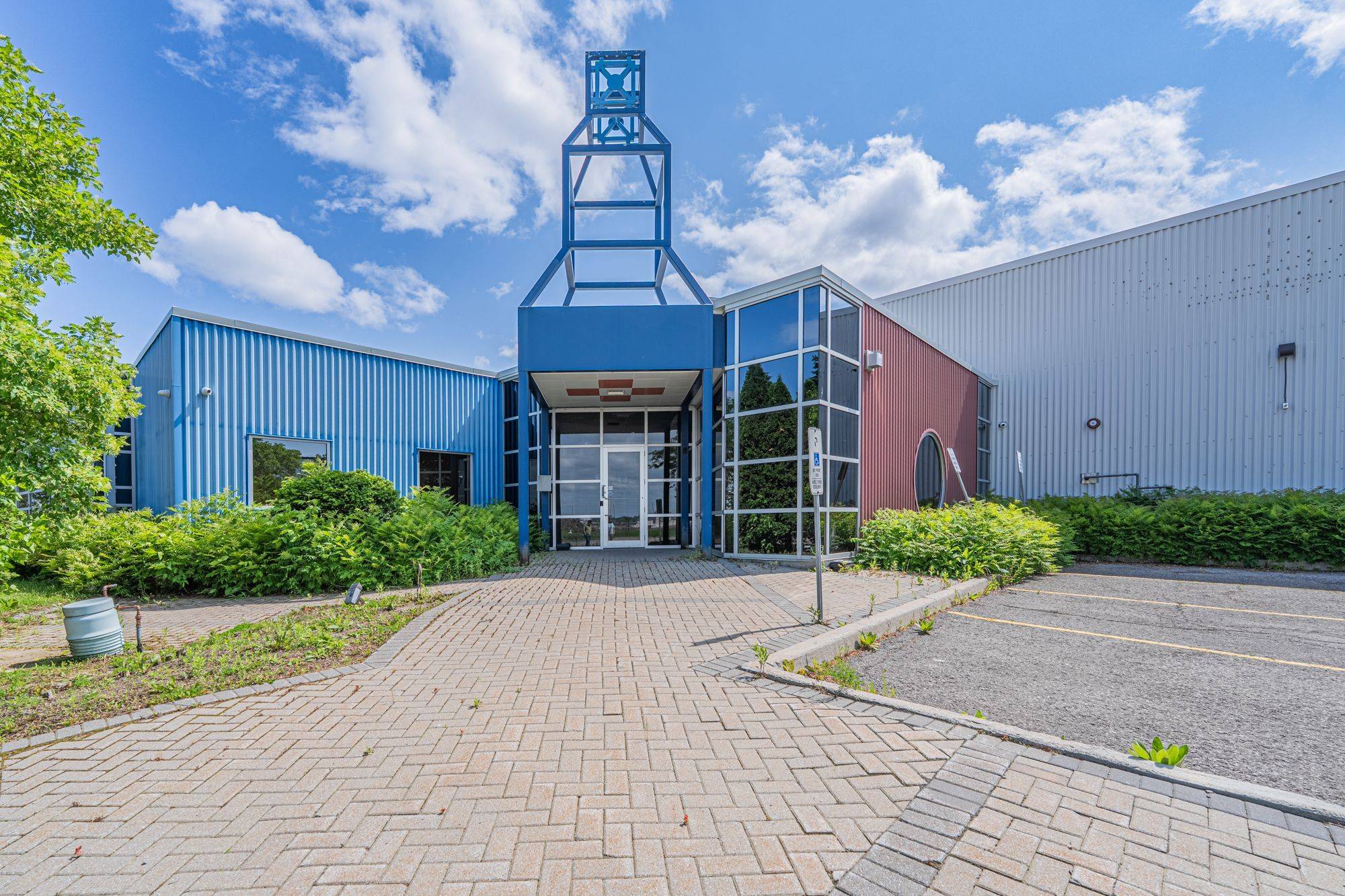 90 Bill Leathem DR #A, Barrhaven, ON K2J 0R3