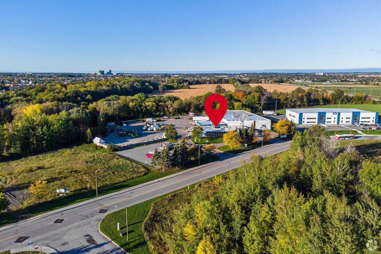 90 Bill Leathem DR #A, Barrhaven, ON K2J 0R3