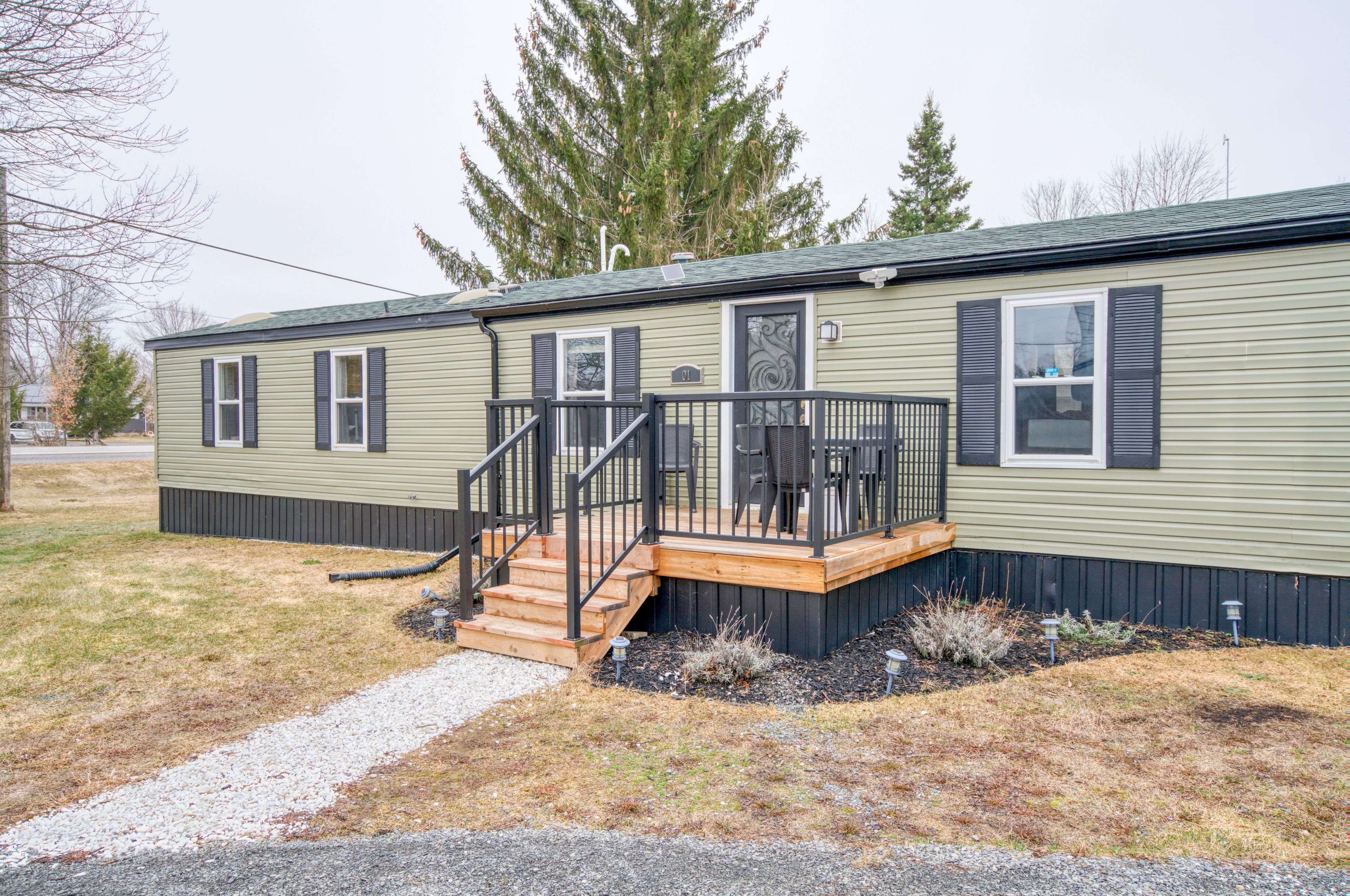 1 Taylor ST, Rideau Lakes, ON K0G 1E0