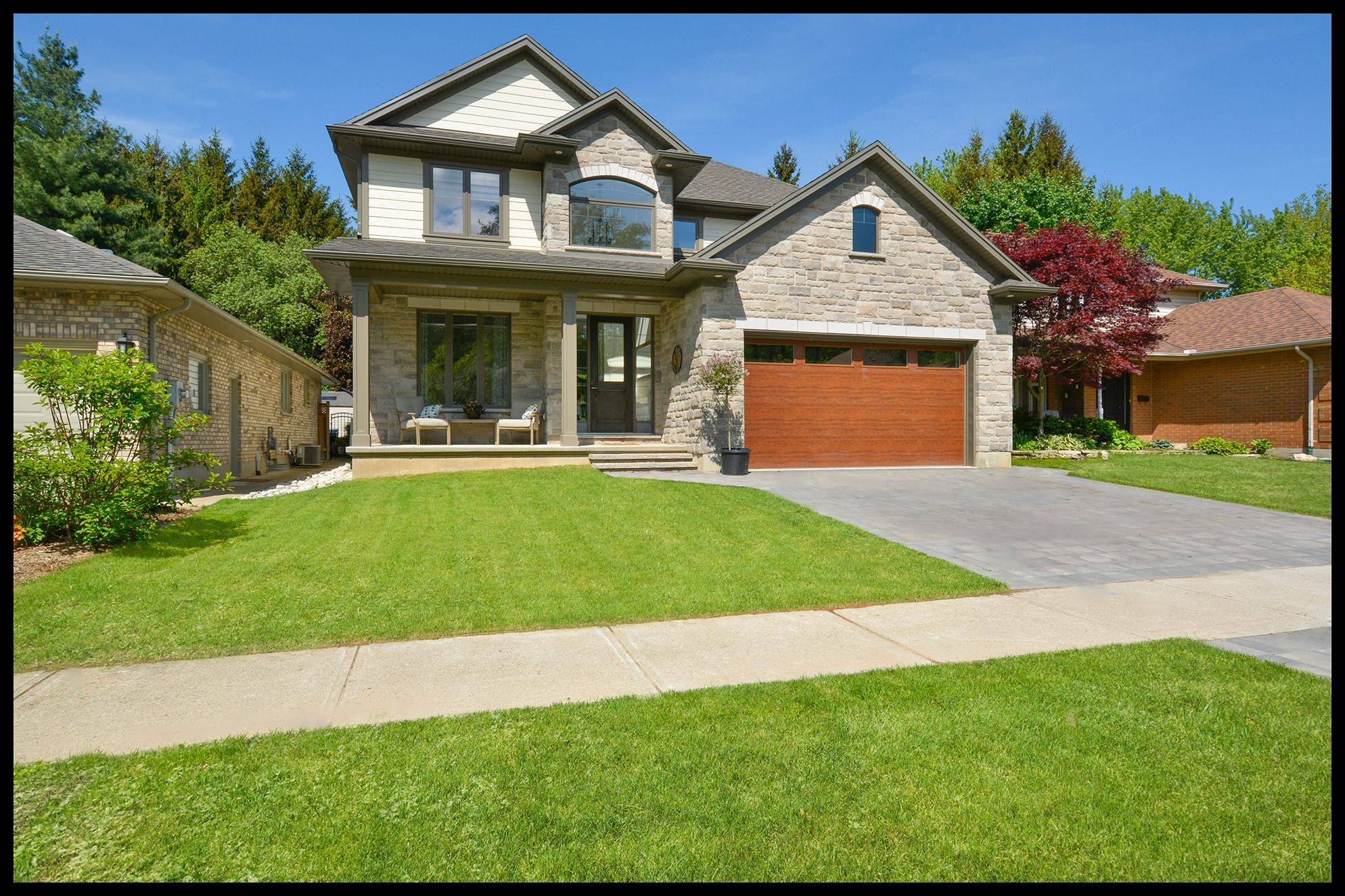 285 Elizabeth ST, Southwest Middlesex, ON N0L 1M0