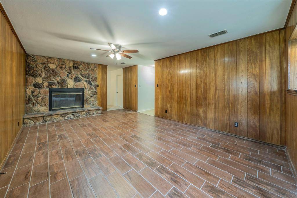 105 Briar Lane, Waxahachie, TX 75165