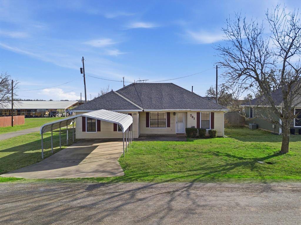 701 S College Street, Celeste, TX 75423