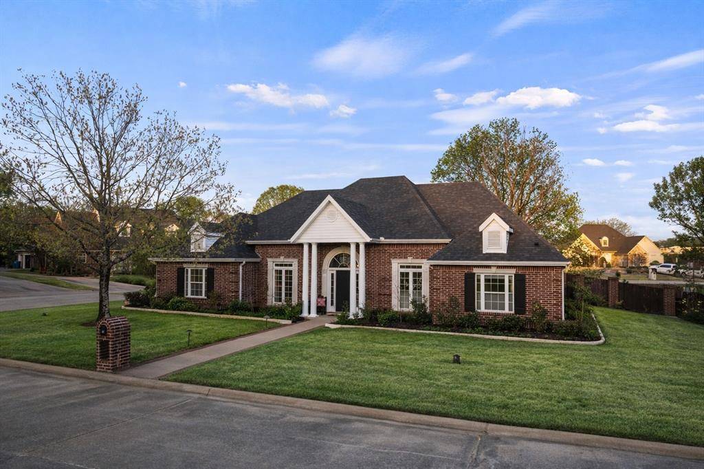 101 Gleneagles Drive, Mount Pleasant, TX 75455